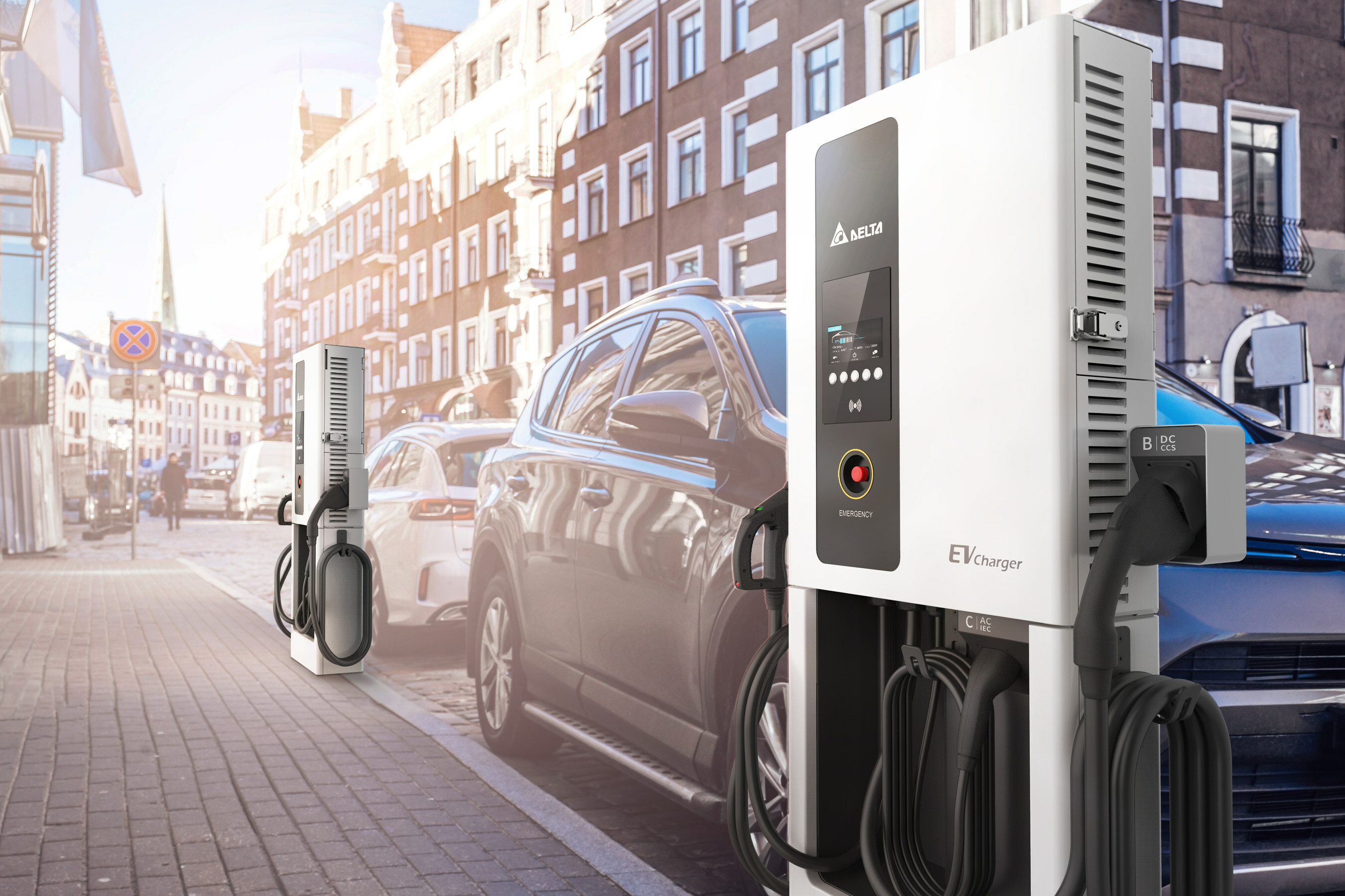 With only 25cm thickness, dual charging, and up to 97% efficiency, Delta’s 50kW DC Wallbox is ideal for boosting the availability of EV charging in cities