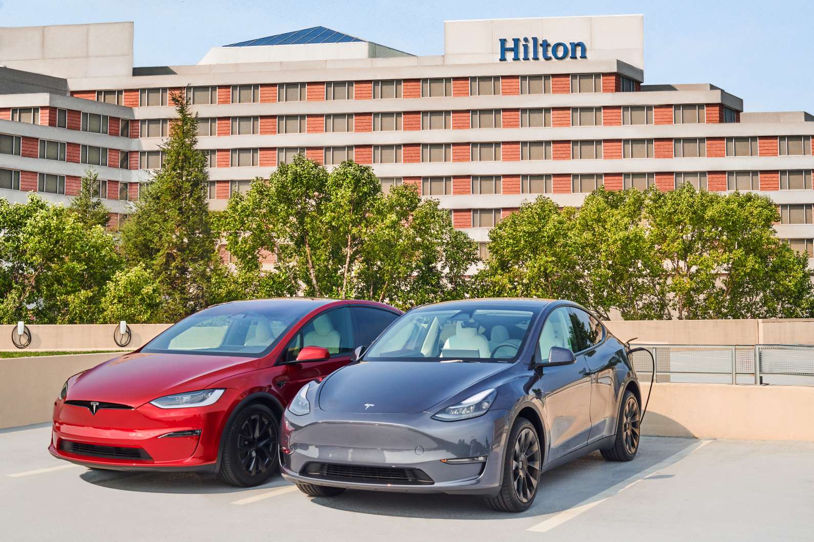 Up to 20,000 Tesla Universal Wall Connectors are slated to be installed at 2,000 Hilton hotels in the US, Canada and Mexico, making Hilton’s planned EV charging network the largest of any hospitality company. Photo: Hilton