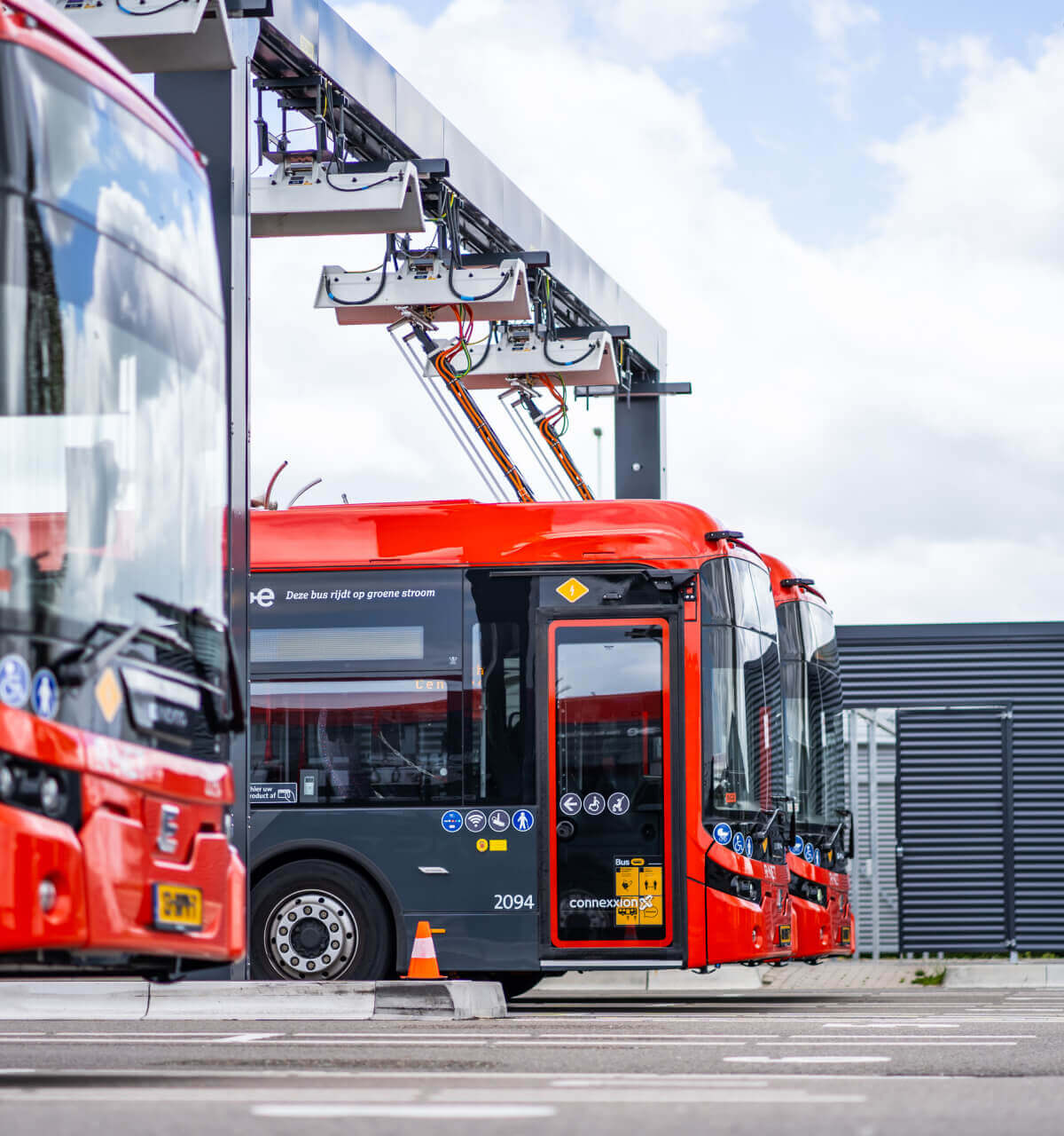 Heliox expands Siemens eMobility’s offering for the growing eBus and eTruck charging market, and for depot and fleet solutions. Photo: Heliox Energy