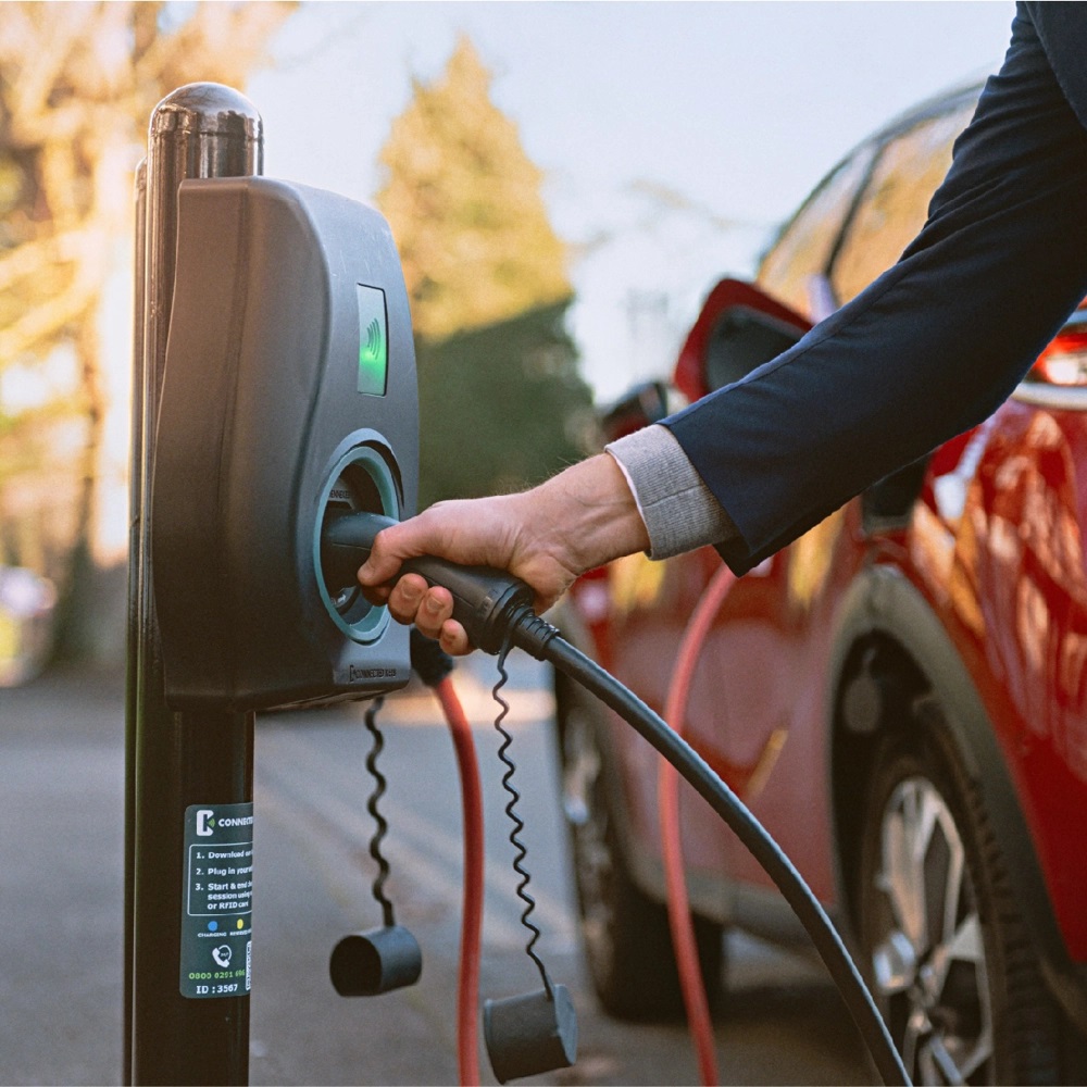 Thousands more EV charge points are now available on Bosch’s EV charging platform following the integration of Connected Kerb’s entire UK network. Photo: Connected Kerb