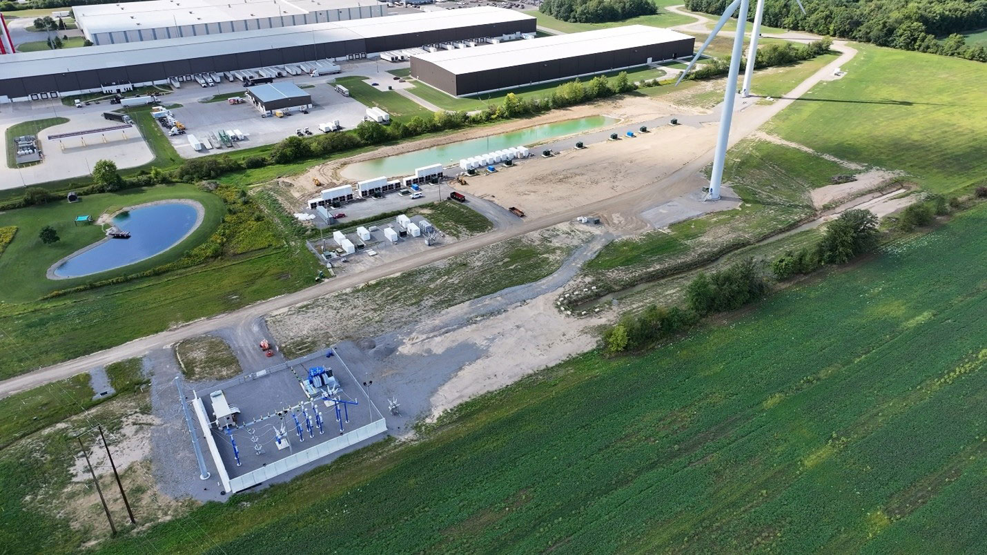  One Energy’s Megawatt Hub can deliver 760,000 kWh of capacity, powering up to 90 electric semi-trucks per day. Photo: Business Wire