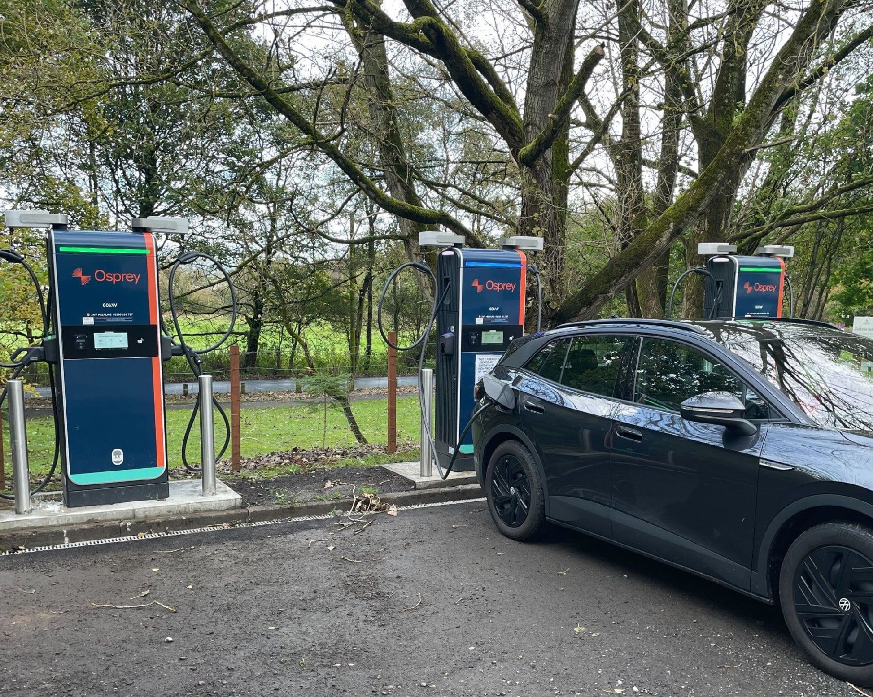 The commercial agreement will begin with the installation of 125 of Wallbox’s Supernova DC rapid chargers at Osprey low-voltage connection stations. Photo: Wallbox