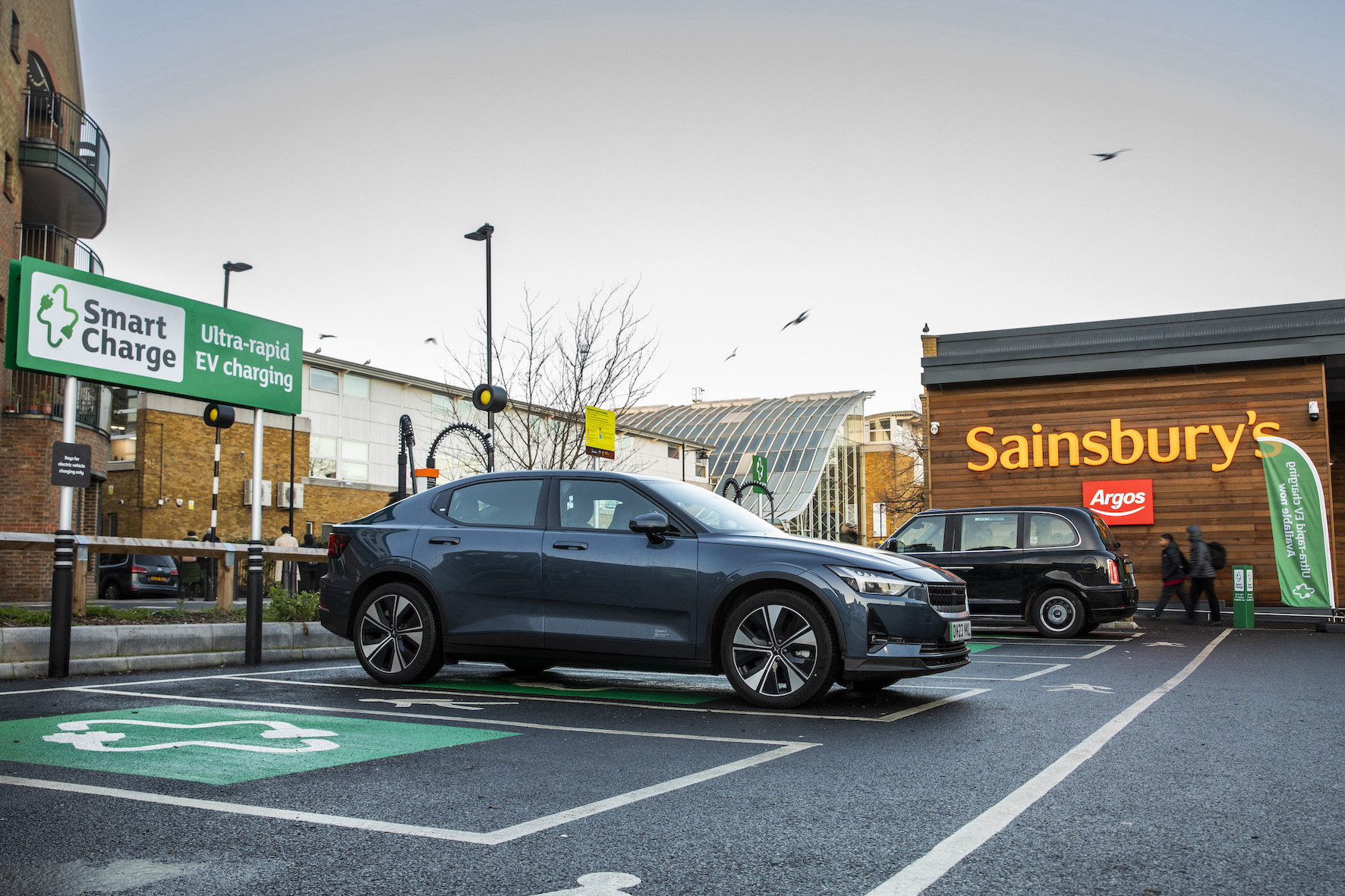 Smart Charge will have over 750 bays in more than 100 Sainsbury’s locations by the end of 2024, making it one of the UK’s top five providers of ultra-rapid EV charging. Photo: Kempower