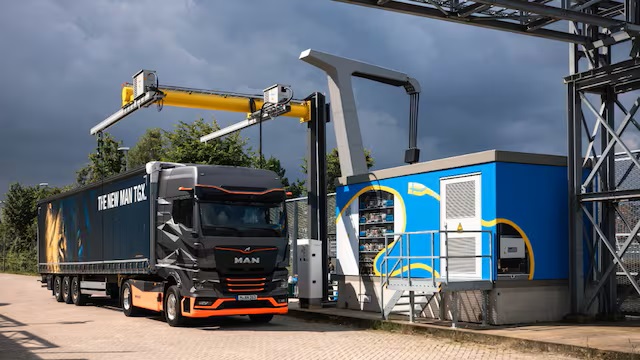 Shell says the Megawatt Charging System (MCS) can contribute to a universal standard so customers do not have to use different cables or connectors. Image: Shell Netherlands