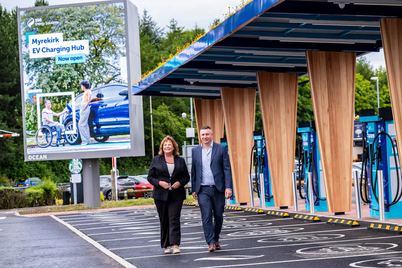 Scotland’s Cabinet Secretary for Transport, Fiona Hyslop and Neil Kirkby, managing director for enterprise at SSE Energy Solutions at the opening of Scotland’s most powerful EV charging hub. Photo: SSE Energy Solutions