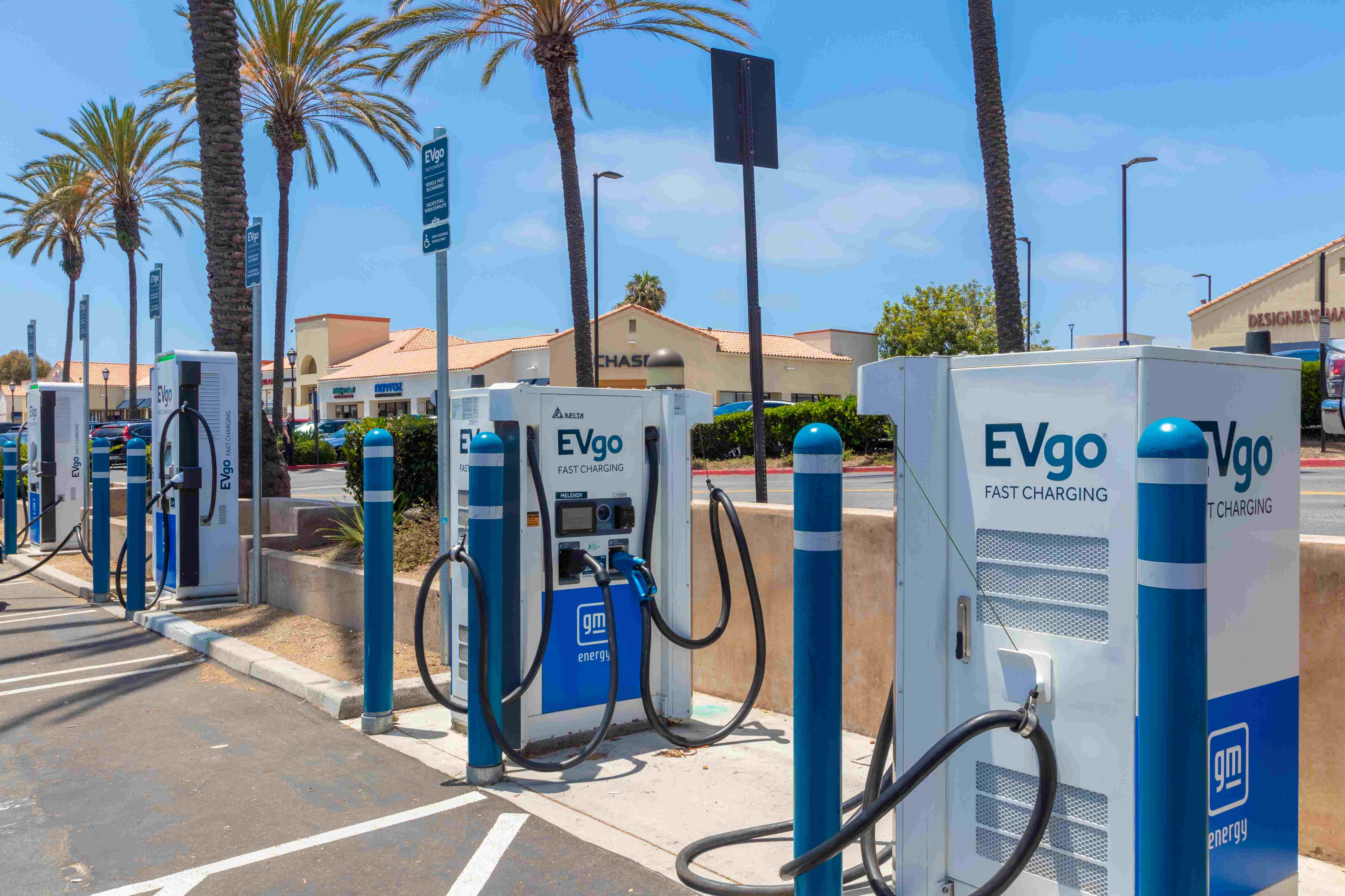 A renewed EVgo fast charging station in Auburn Hills, MI. Photo: Evgo