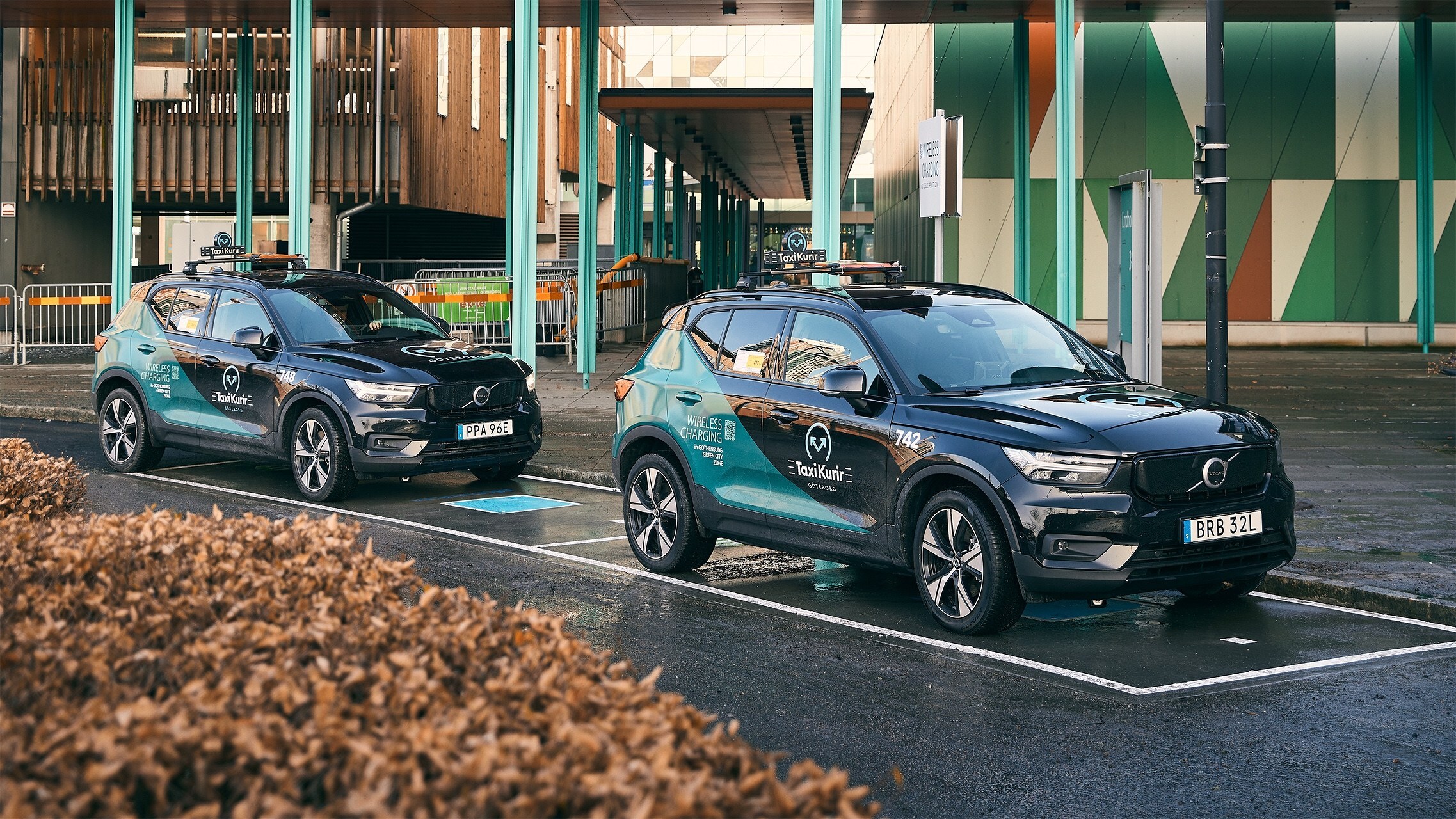 InductEV is no stranger to the taxi sector: the company wirelessly charges Volvo's taxi fleet in Gothenburg, Sweden. Photo: InductEV