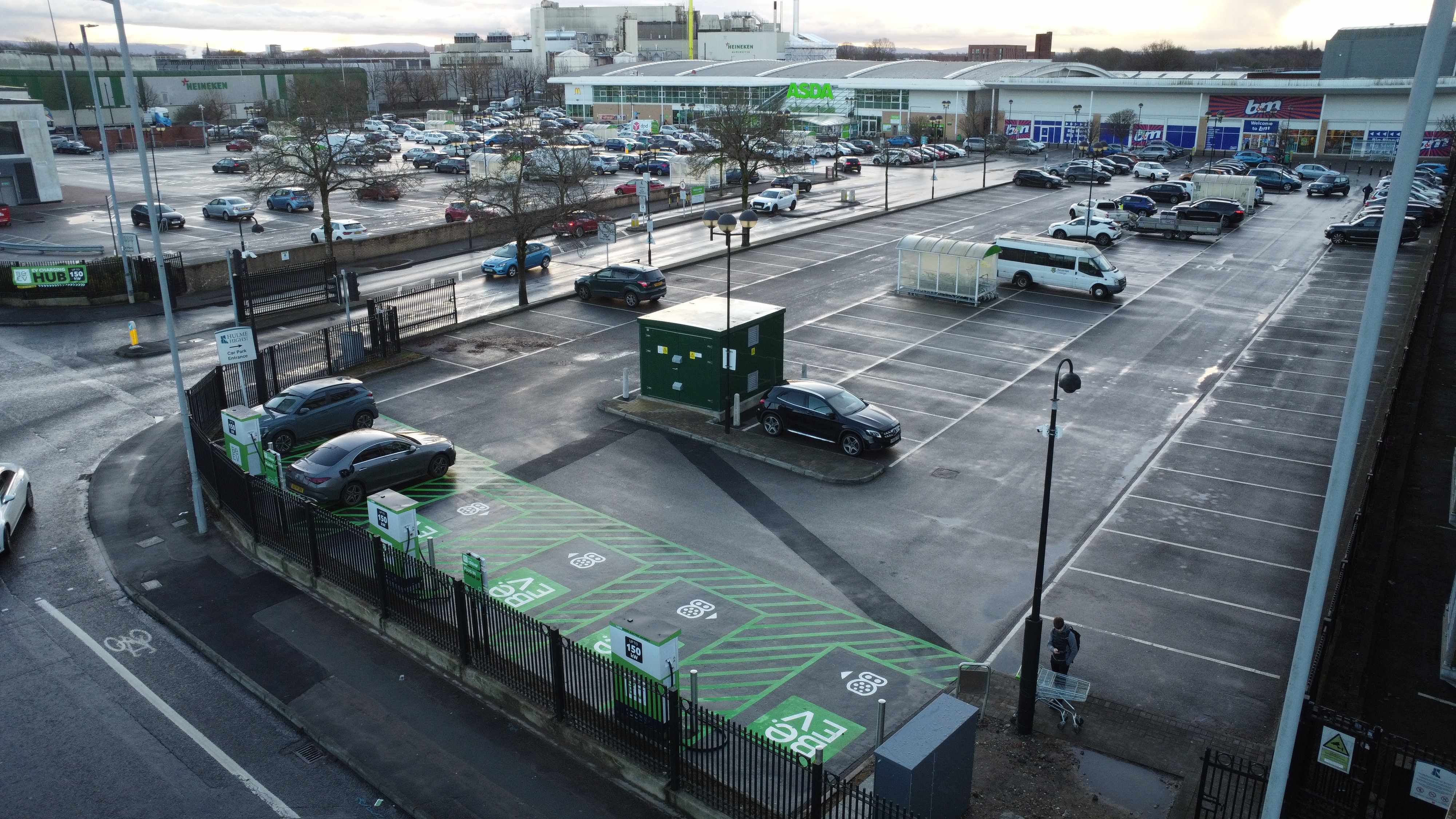 The hub features six ultra-rapid charging bays, delivering up to 165 miles of charge in 20 minutes. Image: Be.EV