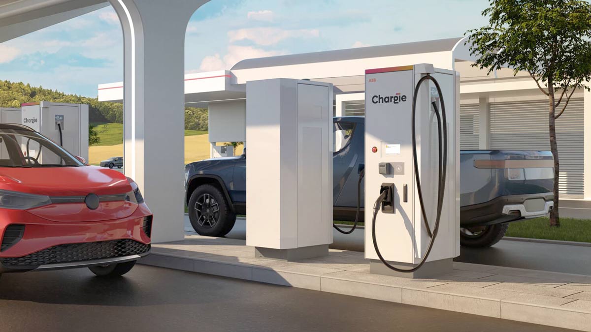 Chargie's charging stations will be integrated with WEX's payment platform, enabling drivers to make secure, touchless payments with WEX charge cards and fleet operators to analyze reports and invoices seamlessly. Image: Chargie