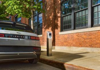 With backing from Failup Ventures and Uber Technologies, Itselectric is expanding to seven U.S. cities; transforming urban EV charging infrastructure and powering electric ride-sharing fleets for 2030. Photo: Itselectric