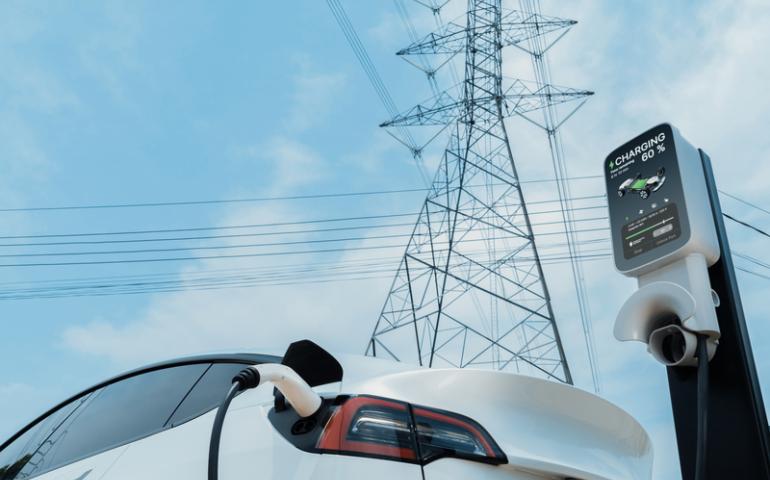 Vehicle-to-Grid (V2G) technology continues to evolve, and there is likely to be a growing emphasis on smart charging stations capable of real-time data analysis and dynamic grid interaction. Image: © BiancoBlue/Dreamstime.com