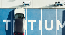 Autocharge complements Tritium’s plug and charge offering to further elevate seamless end-to-end charging experiences for EV drivers and fleet operators. Photo: Tritium DCFC