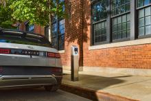 With backing from Failup Ventures and Uber Technologies, Itselectric is expanding to seven U.S. cities; transforming urban EV charging infrastructure and powering electric ride-sharing fleets for 2030. Photo: Itselectric