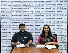 Charu Kaushal, managing director of Allianz Partners India and Akhil Jayaprakash, co-founder of Pulse Energy sign the partnership agreement. Photo: Allianz Partners India