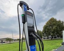 A Leidos EV Charger deployed to electrify DAF non-tactical fleet vehicle missions. Photo: Leidos